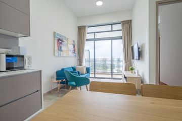 J Gateway | 2 bedroom loft 2 bathroom B | Unblocked View