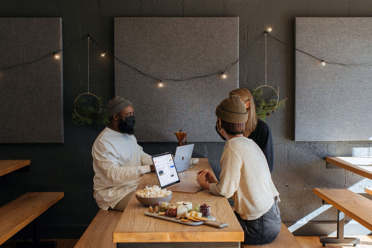 Fresh Connections: Mastering the Art of Networking in Singapore as an Expat