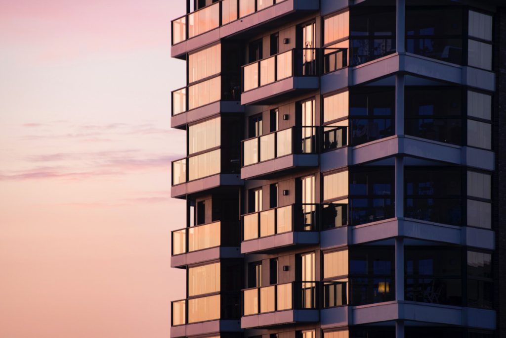 MetroResidences - Expat Life - singapore serviced apartments - studio apartment vs common room