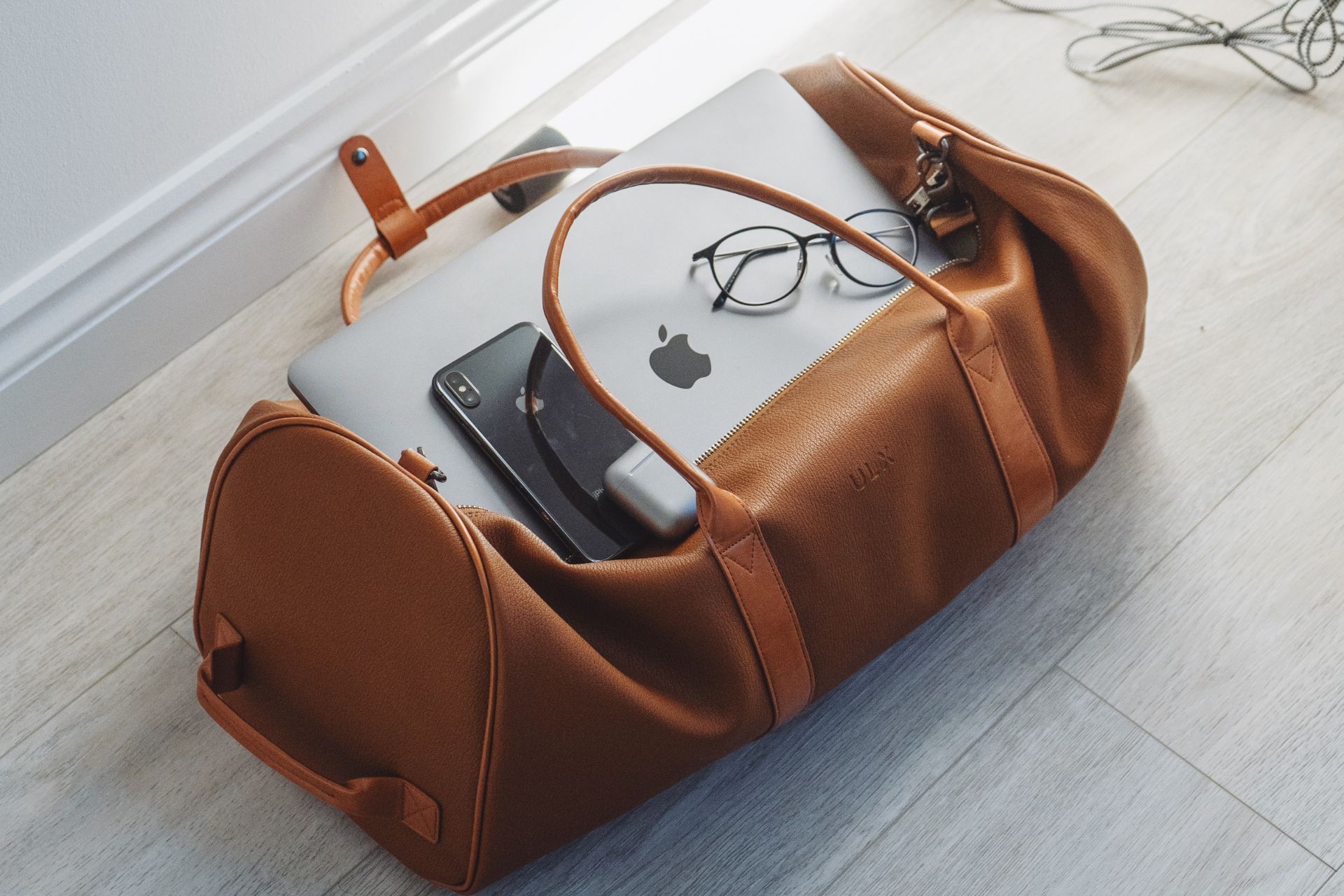 MetroResidences-Expat-Life-singapore-serviced-apartments- travel kit essentials list