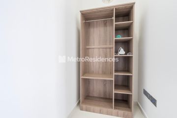 Meyer Melodia | Studio 1 bathroom | Unblocked View