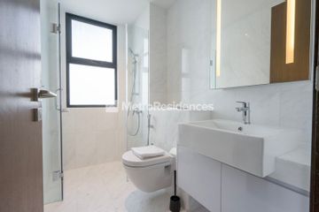 Meyer Melodia | Studio 1 bathroom | Unblocked View