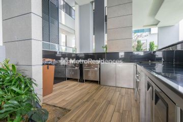 J Gateway | 1 bedroom 1 bathroom | Residential View (D)