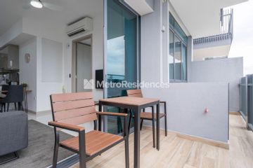 J Gateway | 1 bedroom 1 bathroom | Residential View (D)