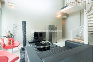 MetroResidences Newton | Penthouse Duplex 1 bedroom 2 bathroom | Residential View