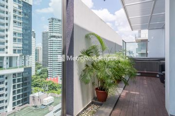 MetroResidences Newton | Penthouse Duplex 1 bedroom 2 bathroom | Residential View