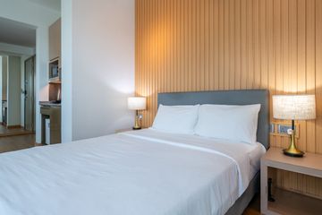 MetroResidences Newton | Glow Studio | Balcony