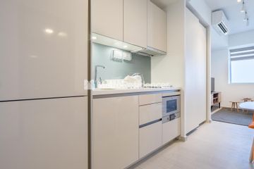 V on Shenton | Studio 1 Bathroom | Unblocked View (A)